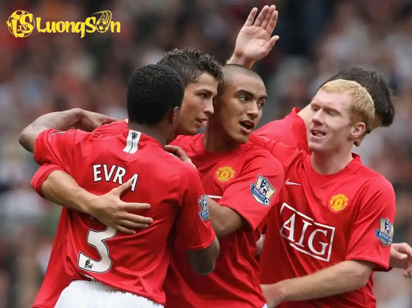 Danny Simpson cho rằng Cristiano Ronaldo có thể sẽ đảm nhiệm một chức vụ tại Man Utd trong tương lai Danny Simpson cho rằng Cristiano Ronaldo có thể sẽ đảm nhiệm một chức vụ tại Man Utd trong tương lai