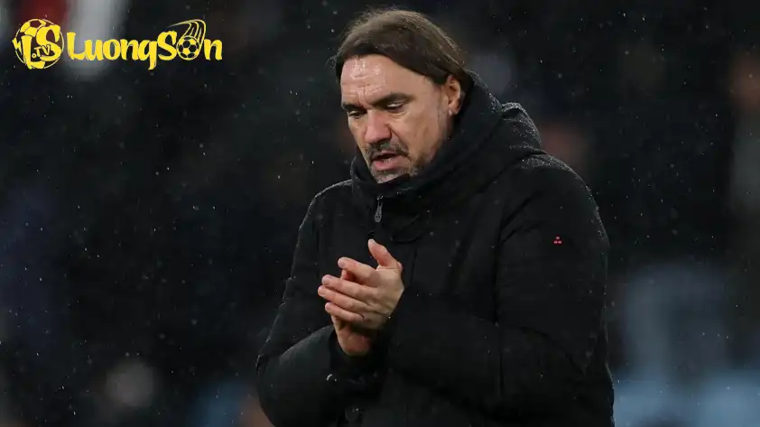 Huấn luyện viên Daniel Farke đang gặp phải áp lực rất lớn tại Leeds. (Ảnh: Daily mail) Huấn luyện viên Daniel Farke đang gặp phải áp lực rất lớn tại Leeds. (Ảnh: Daily mail)