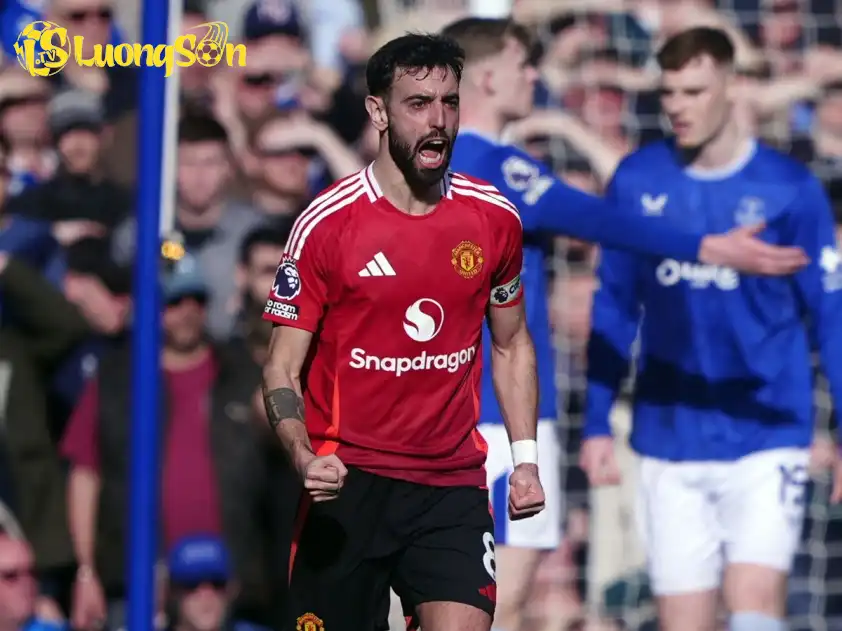 Manchester United tiếp đón Everton trên sân nhà Manchester United tiếp đón Everton trên sân nhà