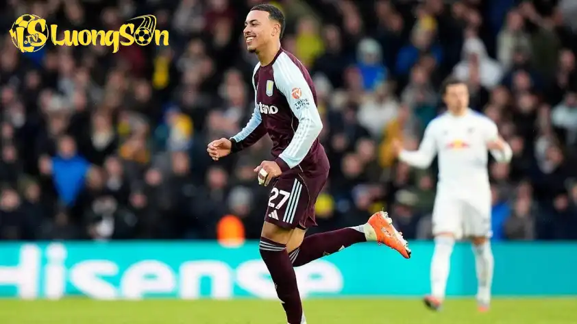 Hai bàn thắng của Morgan Rogers khiến Leeds chìm sâu vào khủng hoảng. (Ảnh: Goal) Hai bàn thắng của Morgan Rogers khiến Leeds chìm sâu vào khủng hoảng. (Ảnh: Goal)
